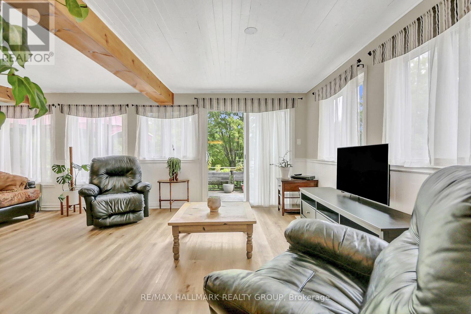 Photo 4 of 3875 Indian Creek Road, Clarencerockland ON