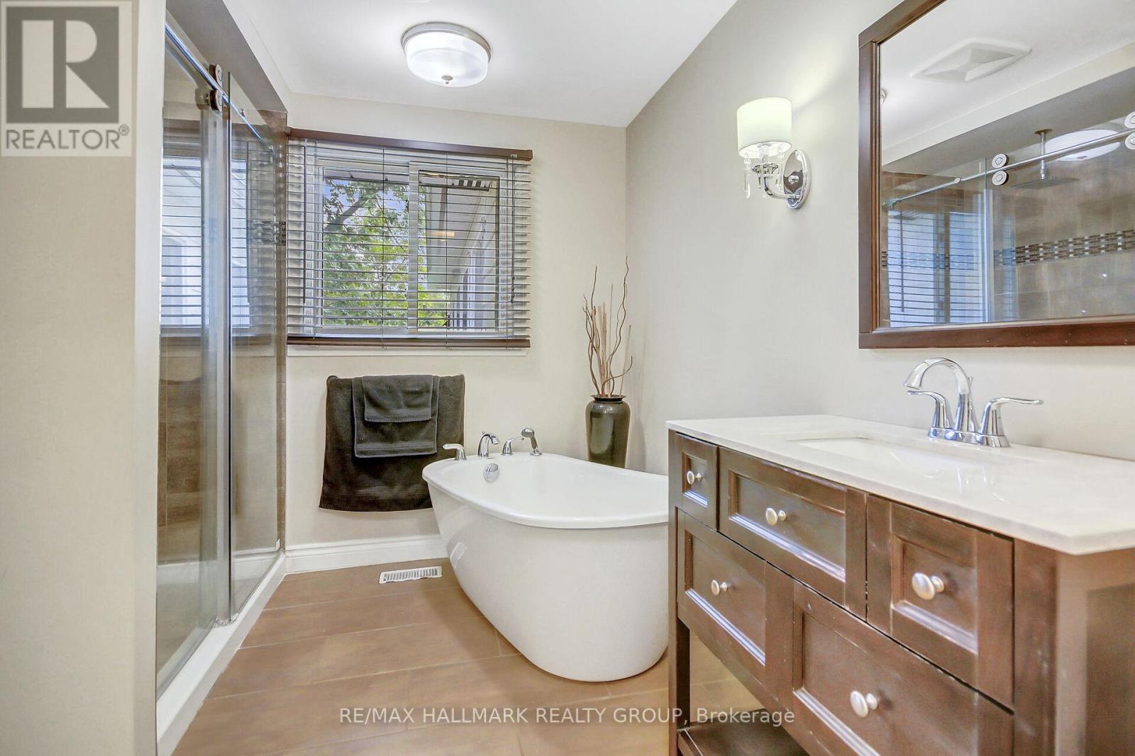 Photo 11 of 3875 Indian Creek Road, Clarencerockland ON