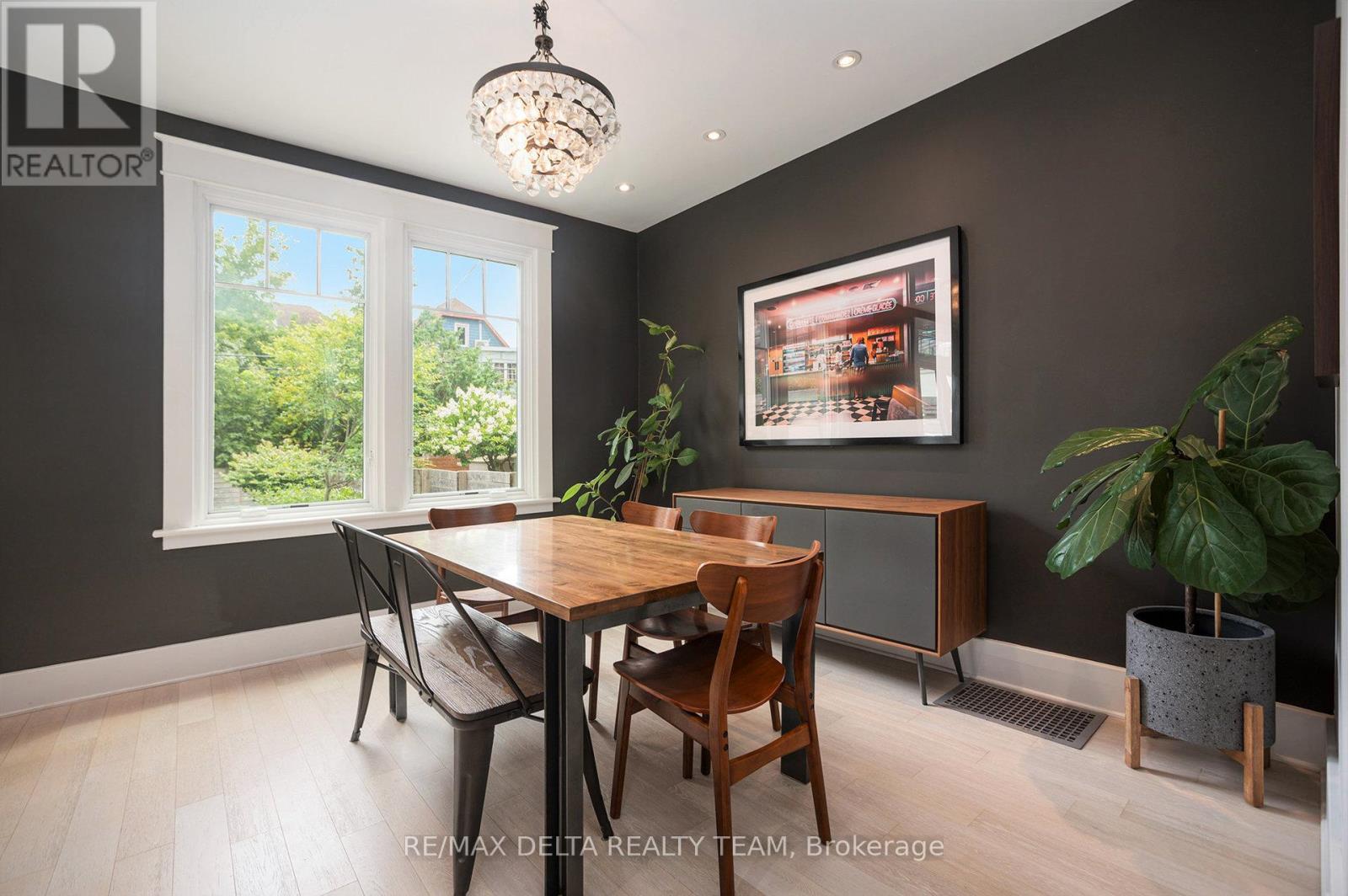Photo 12 of 44 Renfrew Avenue, Ottawa ON