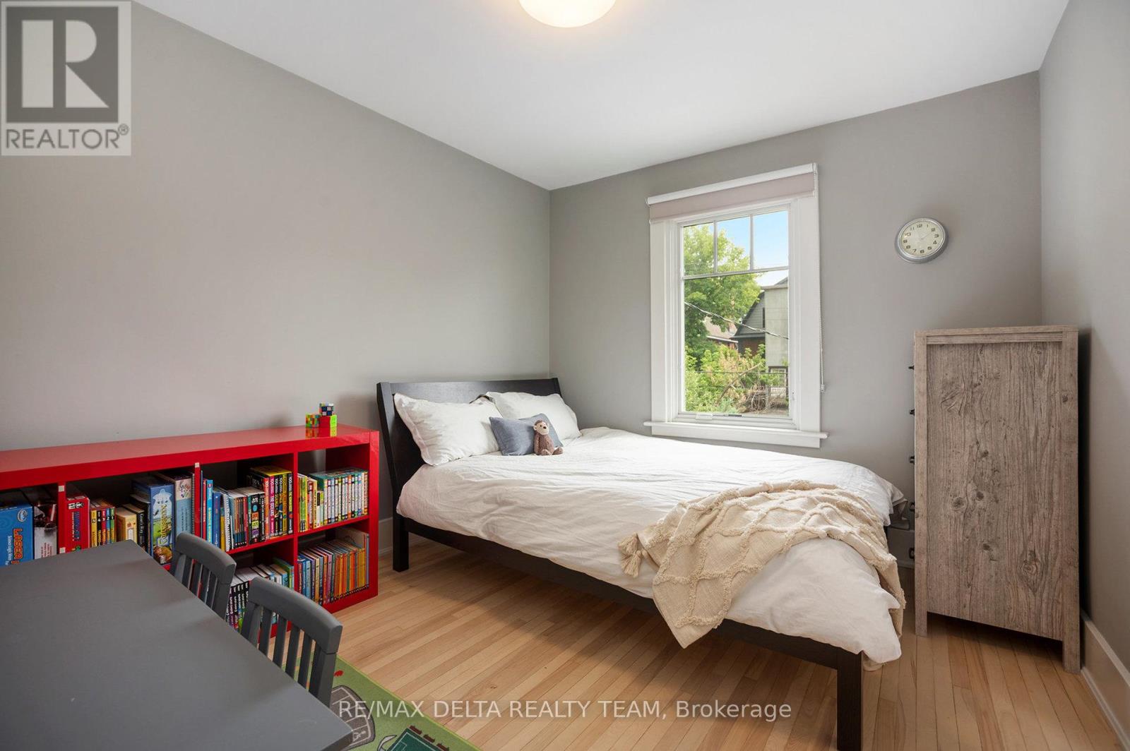 Photo 24 of 44 Renfrew Avenue, Ottawa ON