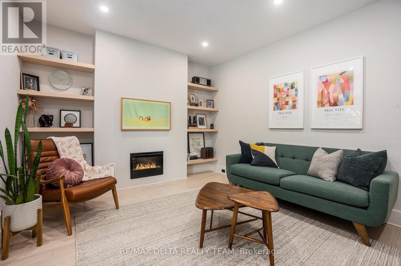 Photo 6 of 44 Renfrew Avenue, Ottawa ON