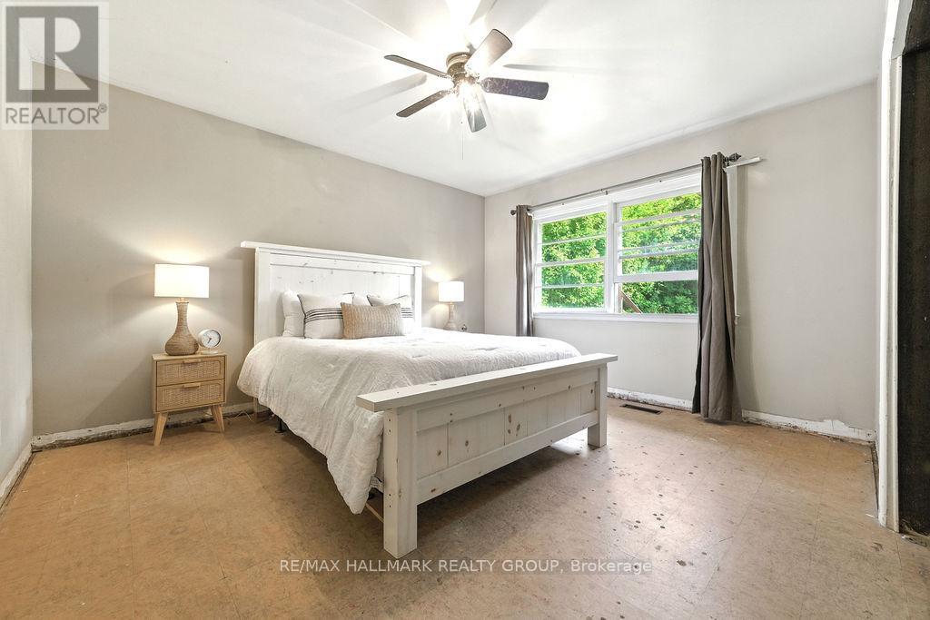 Photo 13 of 768 Russett Drive, Mcnab Braeside ON