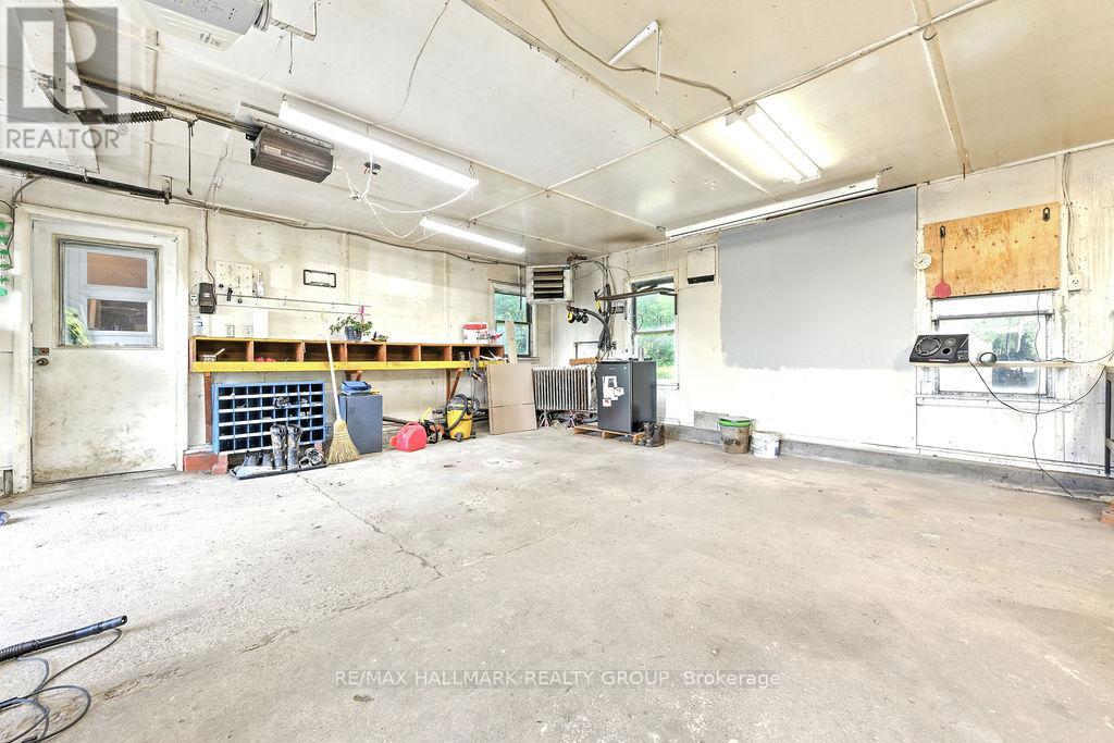 Photo 20 of 768 Russett Drive, Mcnab Braeside ON