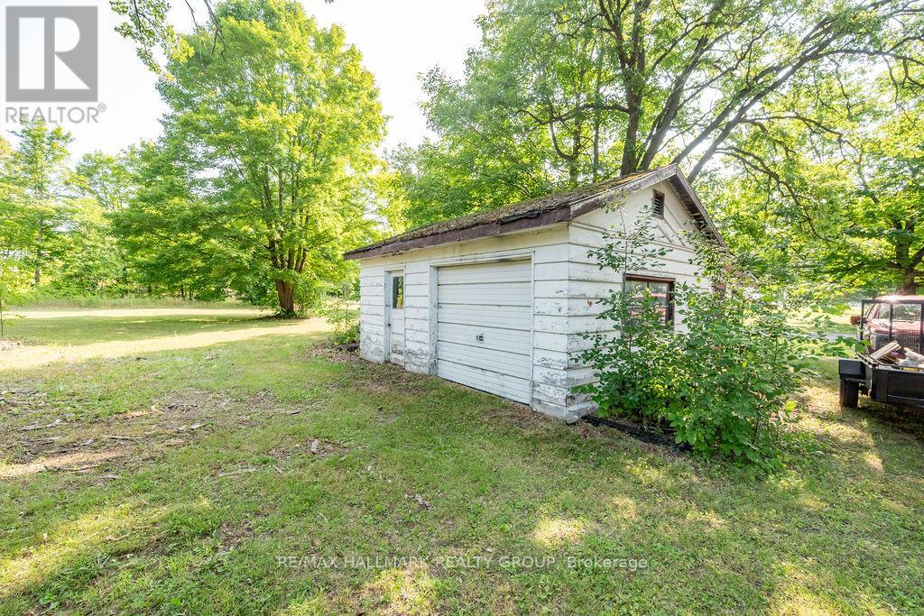 Photo 26 of 768 Russett Drive, Mcnab Braeside ON