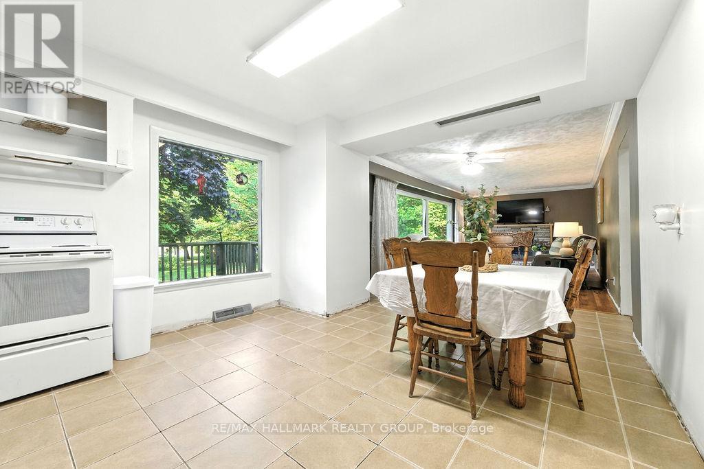 Photo 5 of 768 Russett Drive, Mcnab Braeside ON