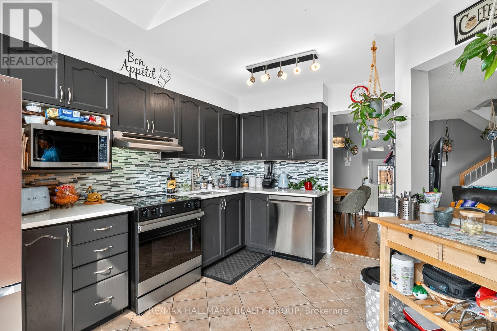 Photo 7 of 6212 Arbourwood Drive, Ottawa ON