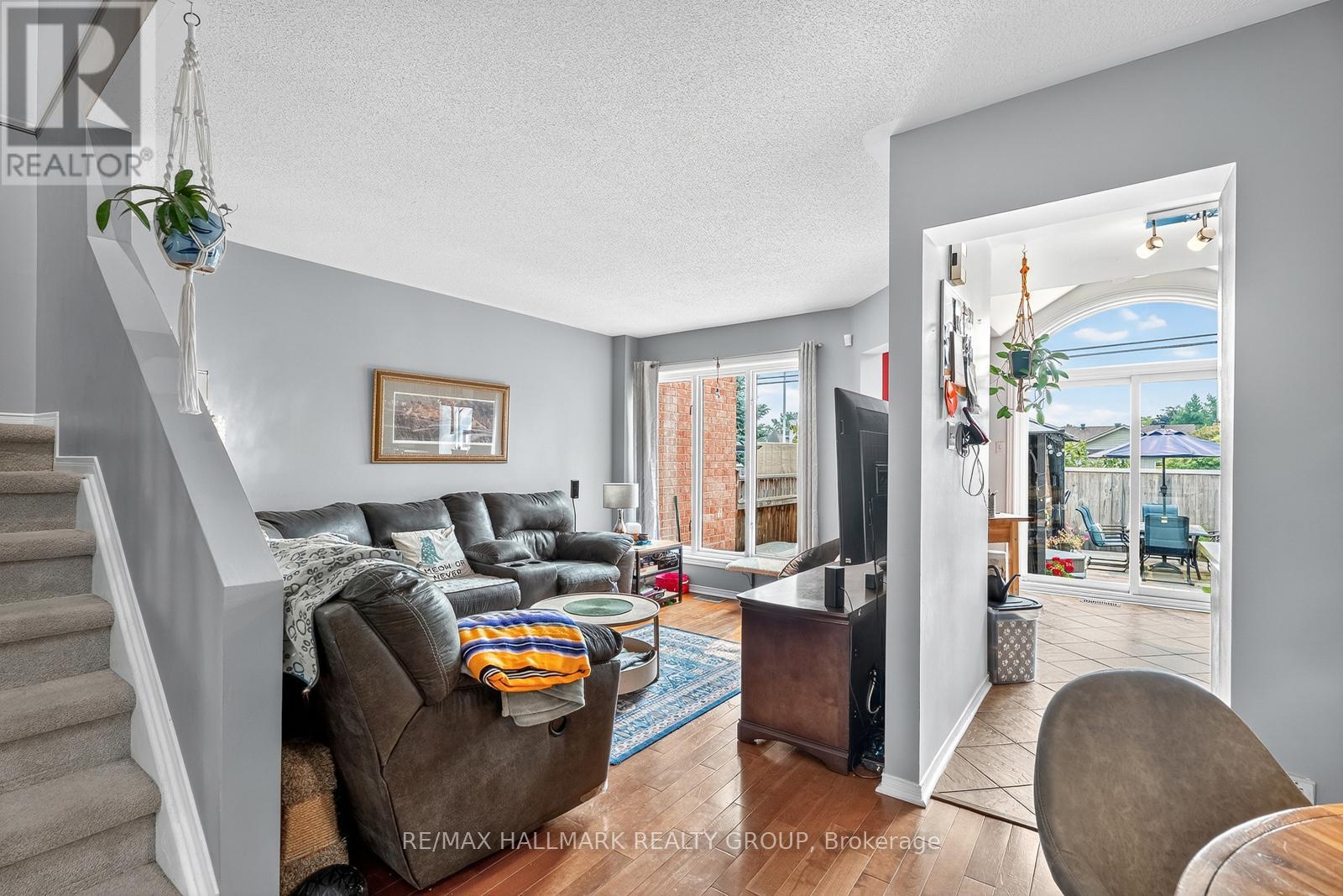 Photo 6 of 6212 Arbourwood Drive, Ottawa ON