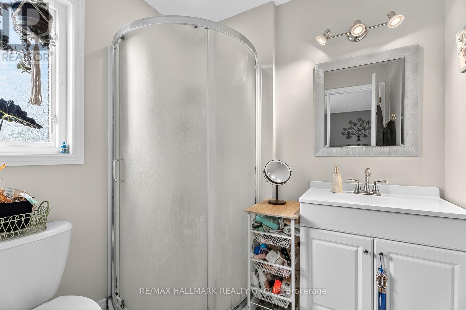 Photo 17 of 6212 Arbourwood Drive, Ottawa ON