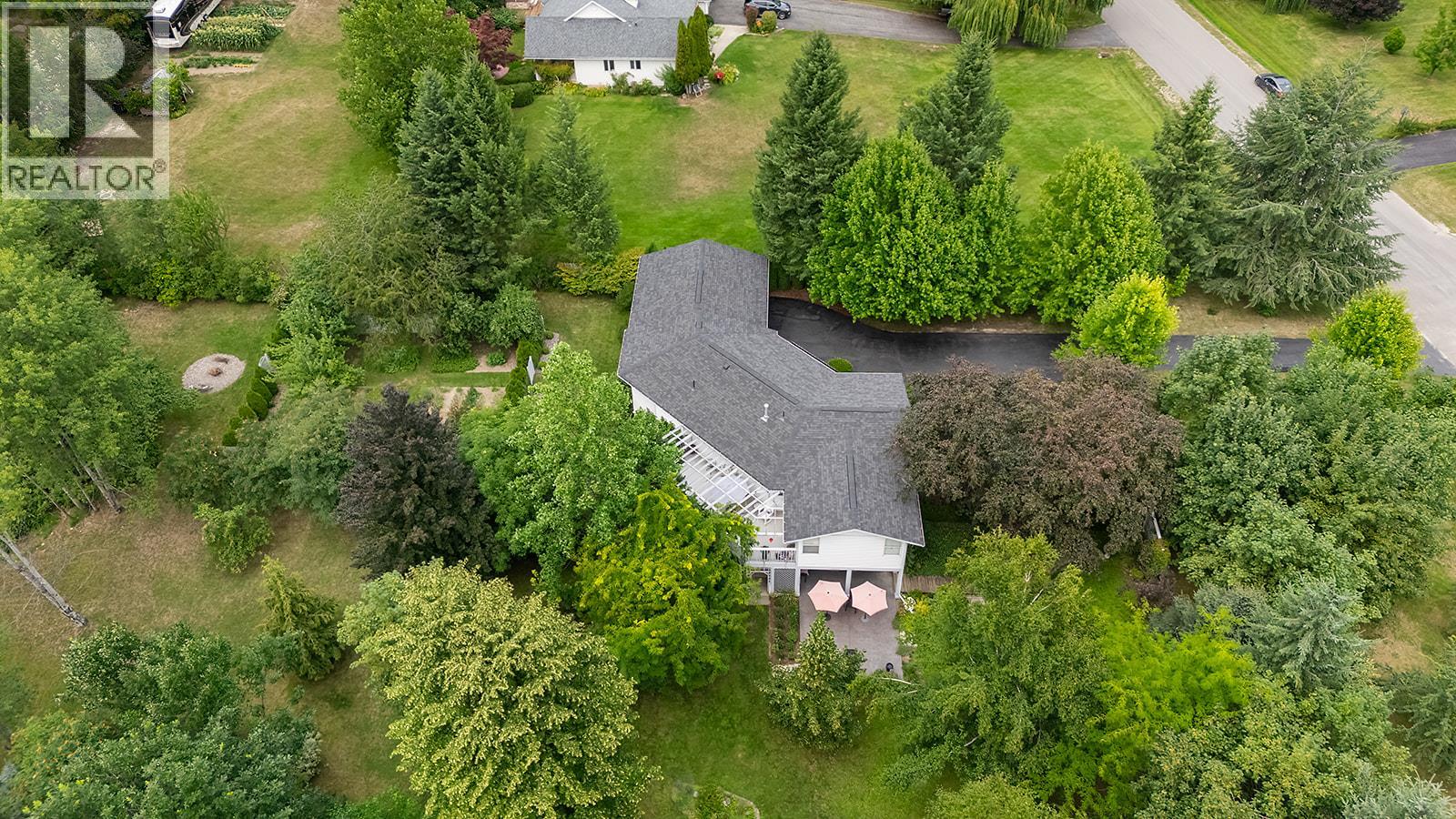 Photo 57 of 1243 8 Avenue N, Creston BC