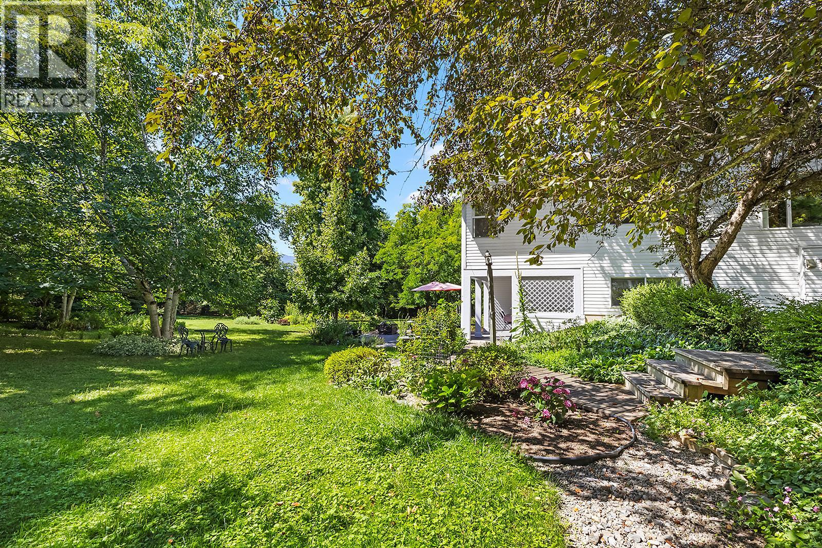 Photo 61 of 1243 8 Avenue N, Creston BC