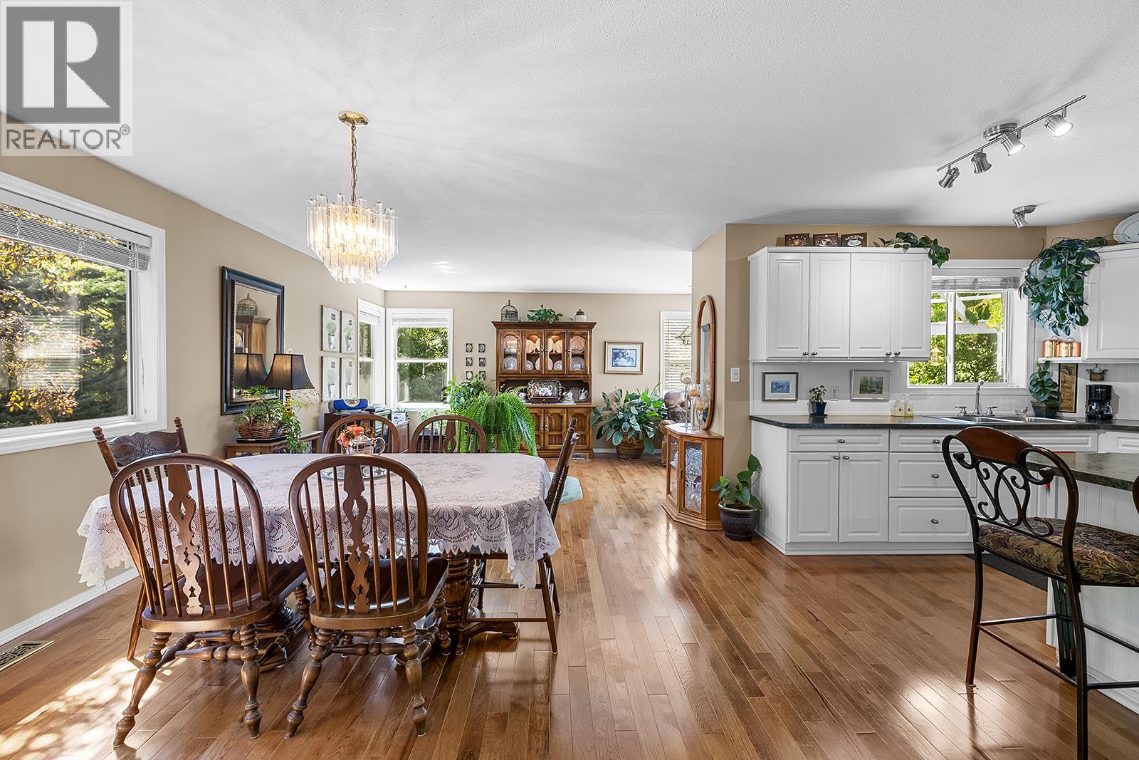 Photo 46 of 1243 8 Avenue N, Creston BC