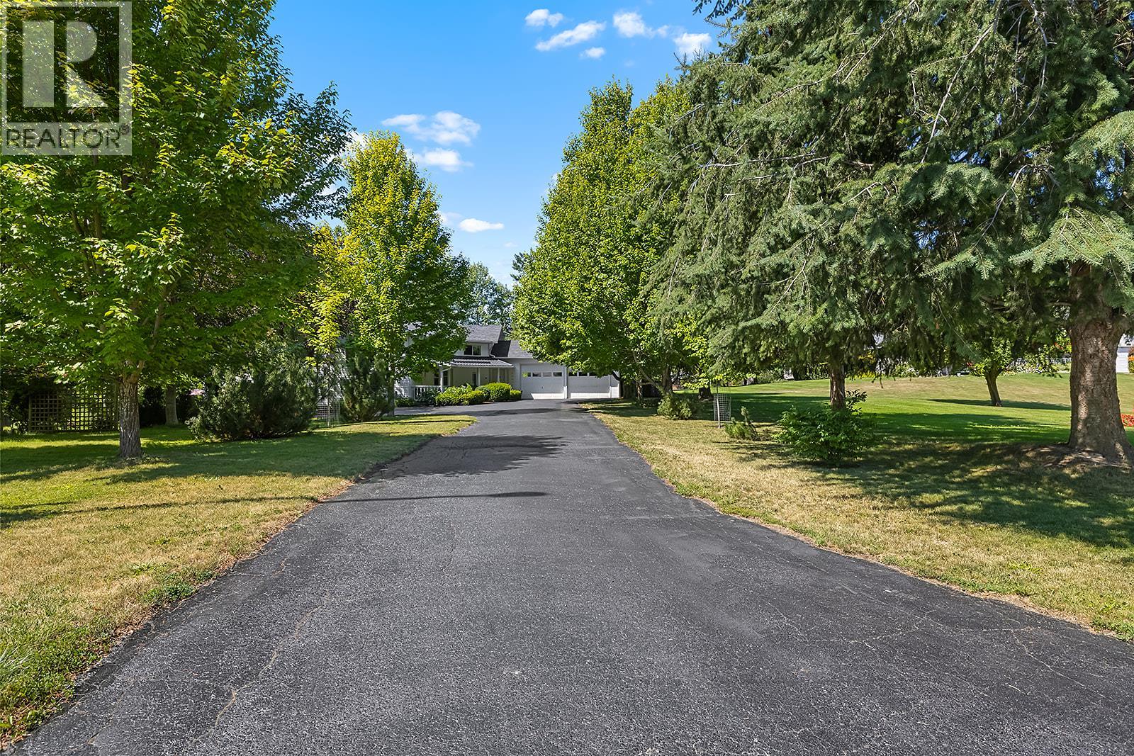 Photo 74 of 1243 8 Avenue N, Creston BC