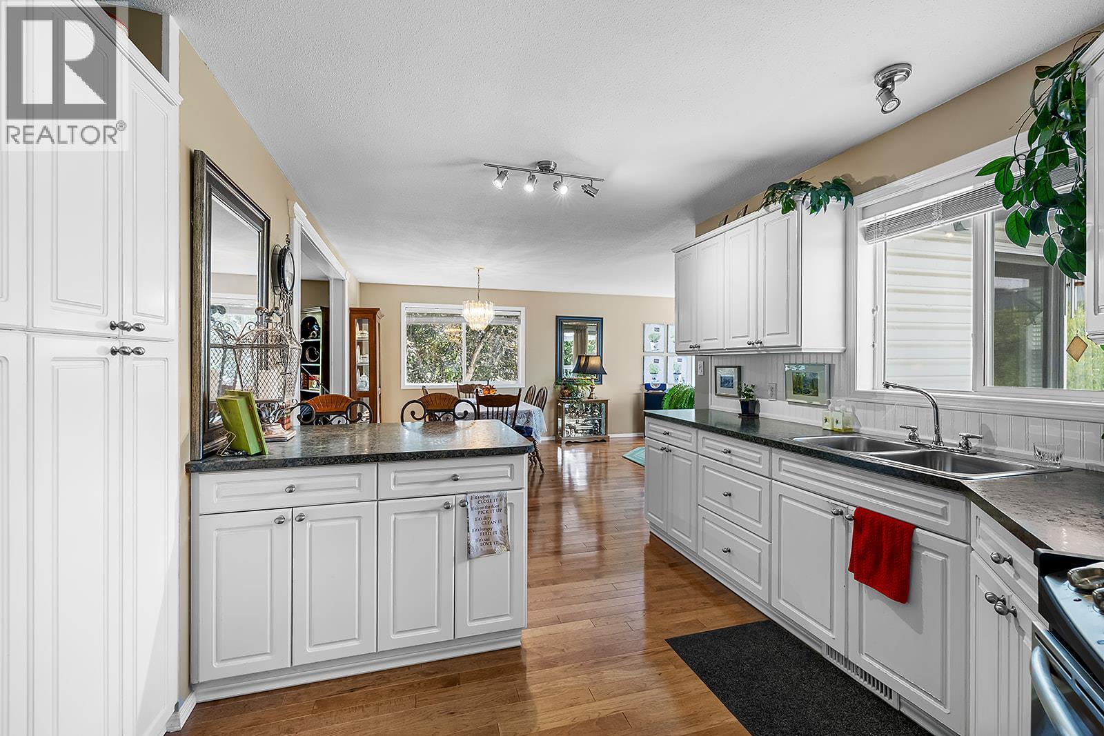 Photo 68 of 1243 8 Avenue N, Creston BC