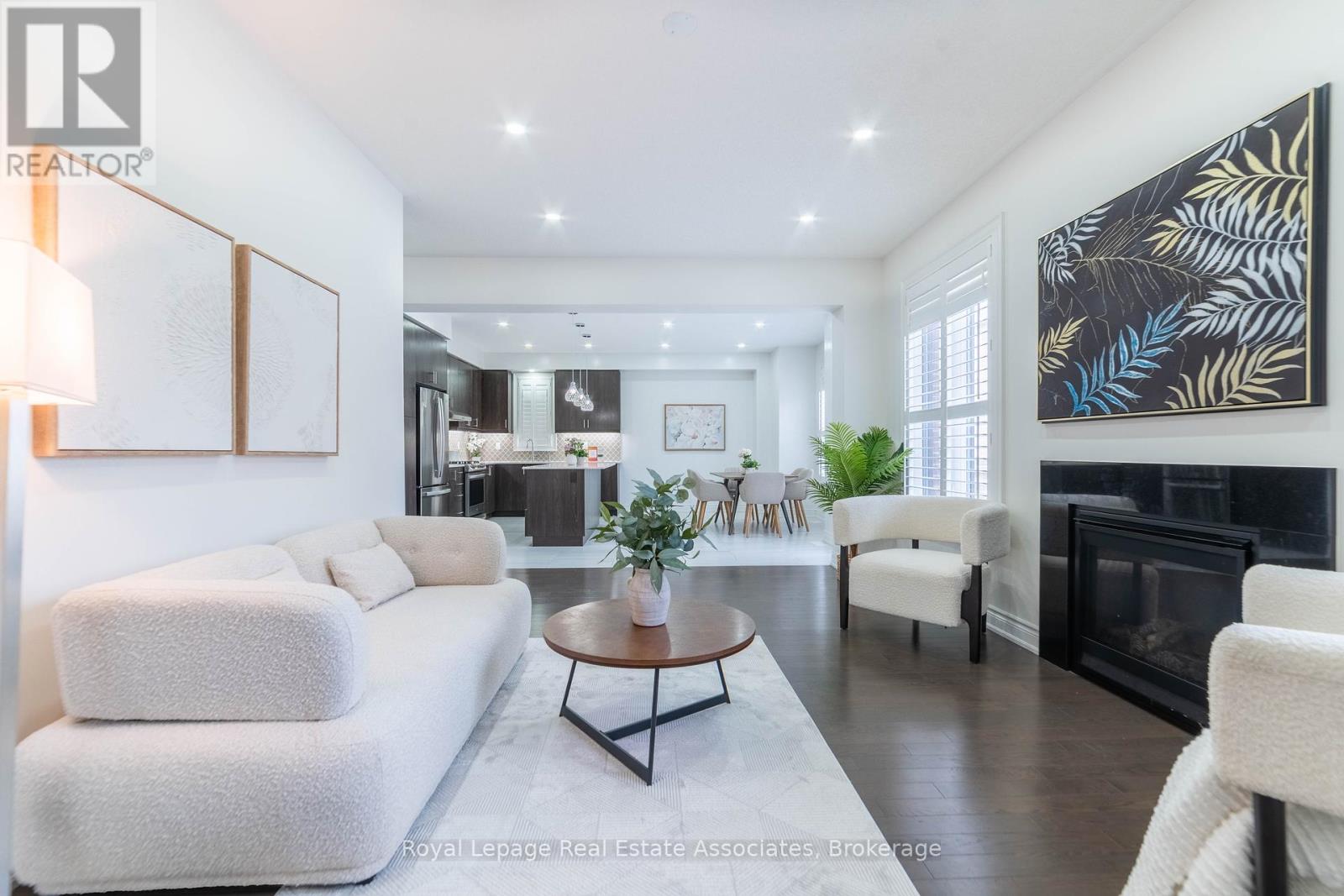 Photo 10 of 1267 Raspberry Terrace, Milton ON