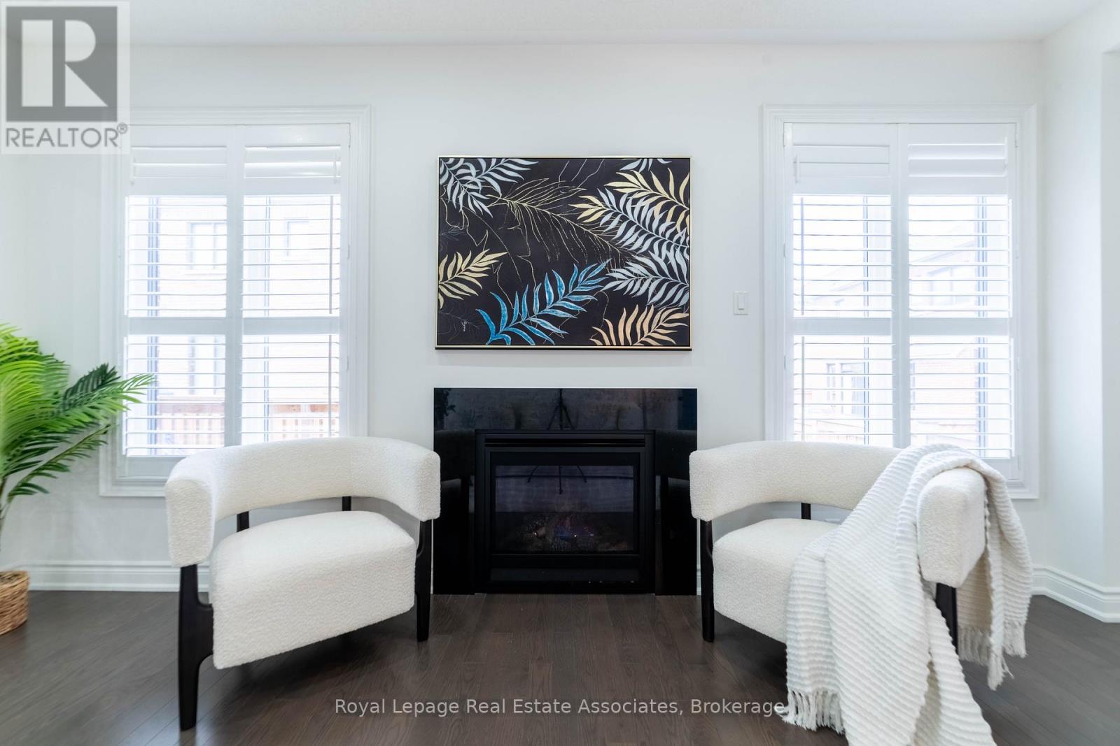 Photo 12 of 1267 Raspberry Terrace, Milton ON