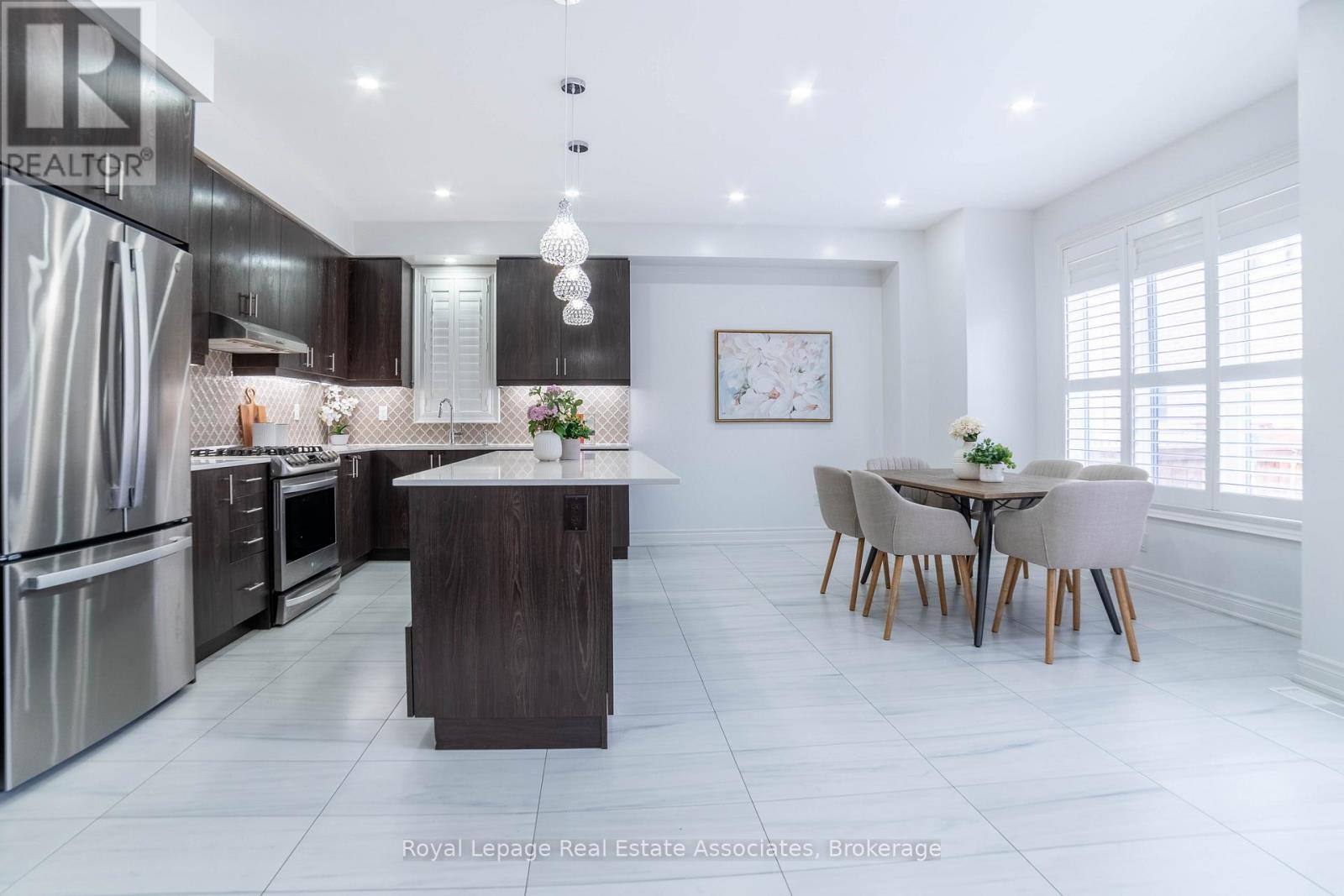 Photo 13 of 1267 Raspberry Terrace, Milton ON