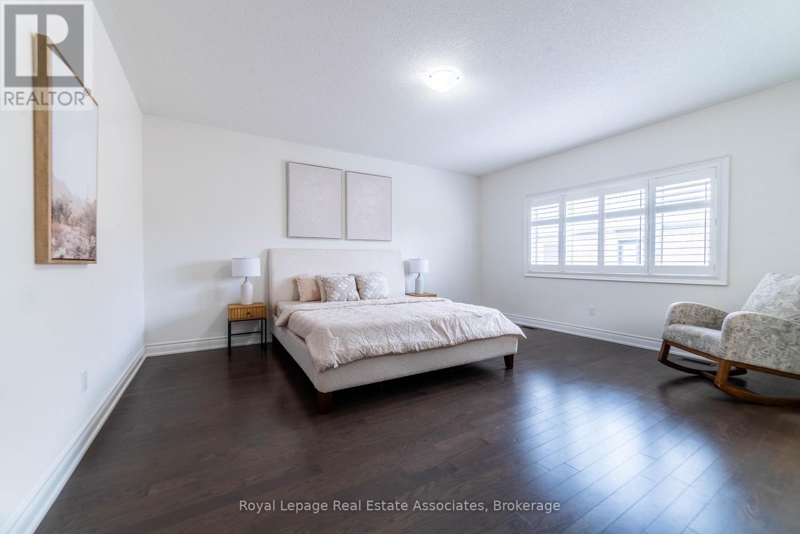 Photo 21 of 1267 Raspberry Terrace, Milton ON