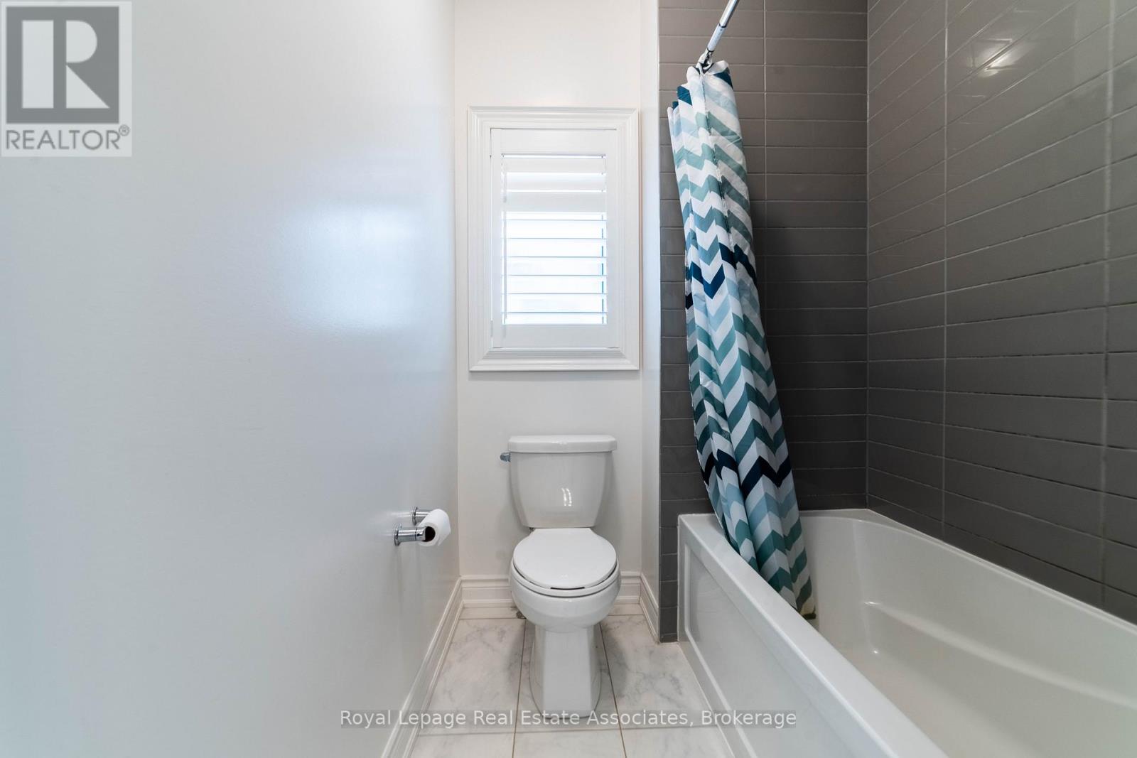 Photo 29 of 1267 Raspberry Terrace, Milton ON