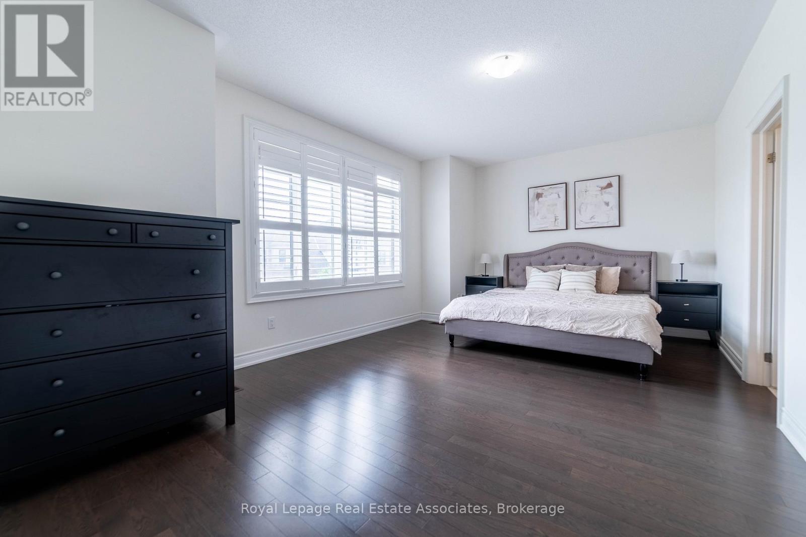 Photo 33 of 1267 Raspberry Terrace, Milton ON