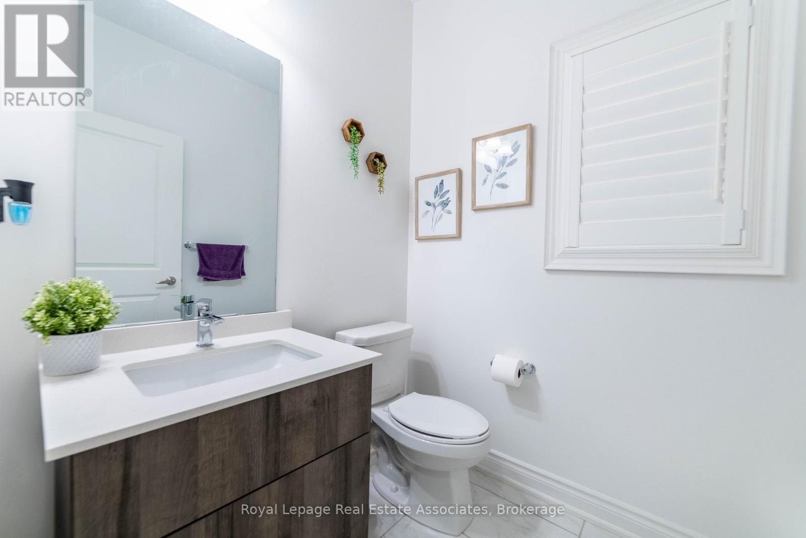 Photo 35 of 1267 Raspberry Terrace, Milton ON
