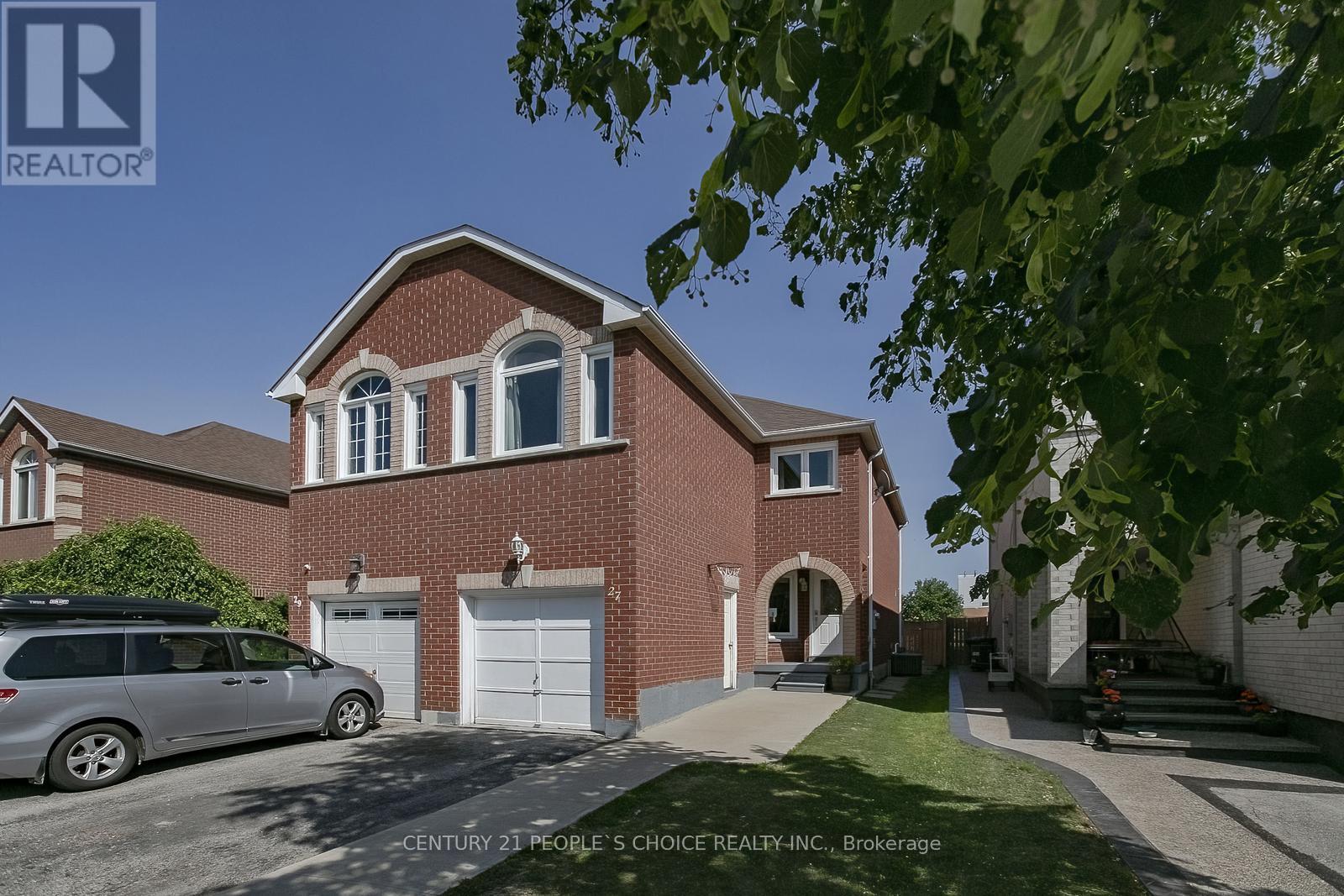 Photo 2 of 27 Caruso Drive, Brampton ON