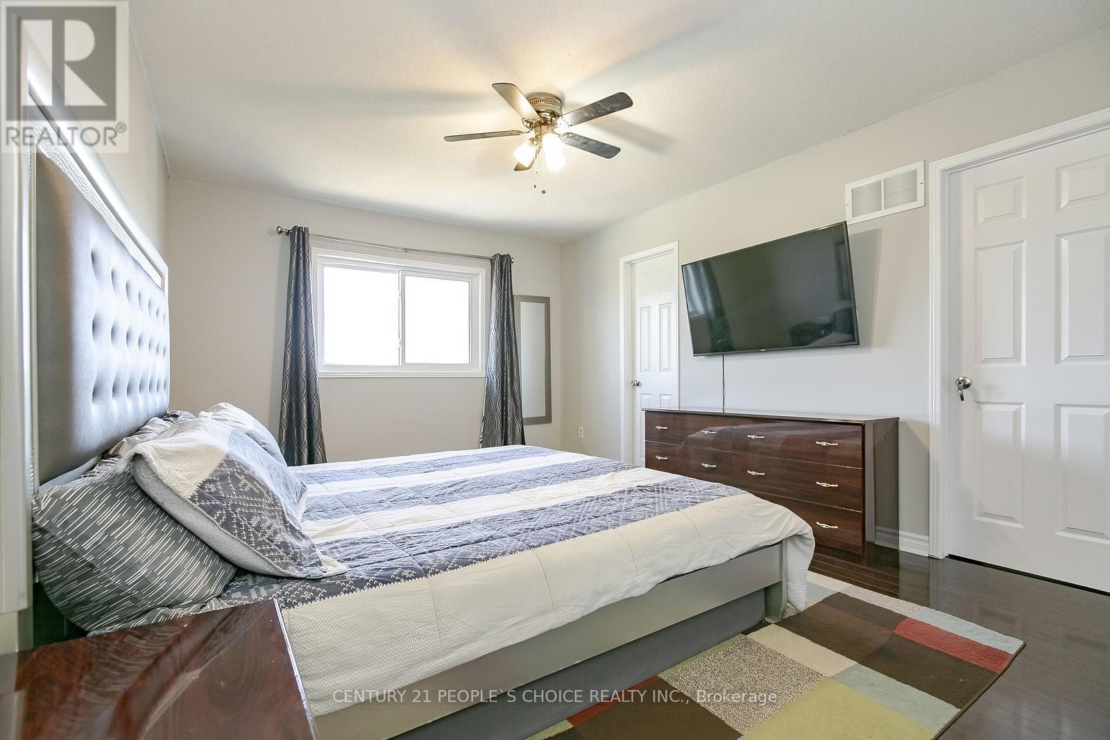 Photo 30 of 27 Caruso Drive, Brampton ON