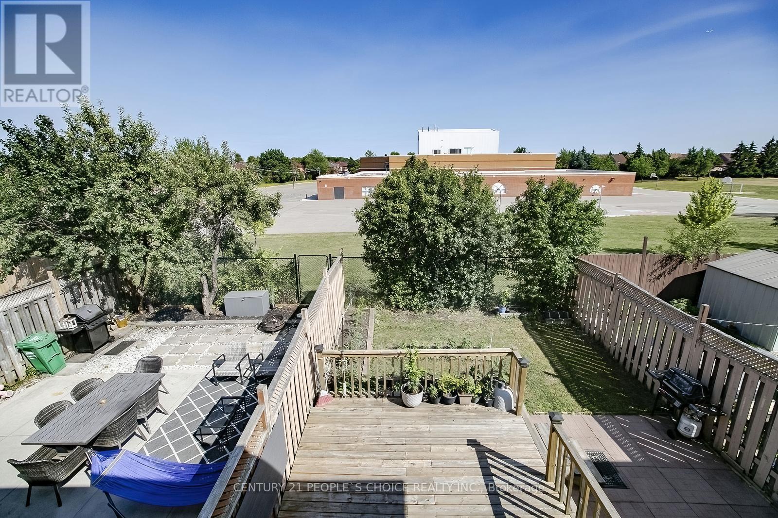 Photo 32 of 27 Caruso Drive, Brampton ON