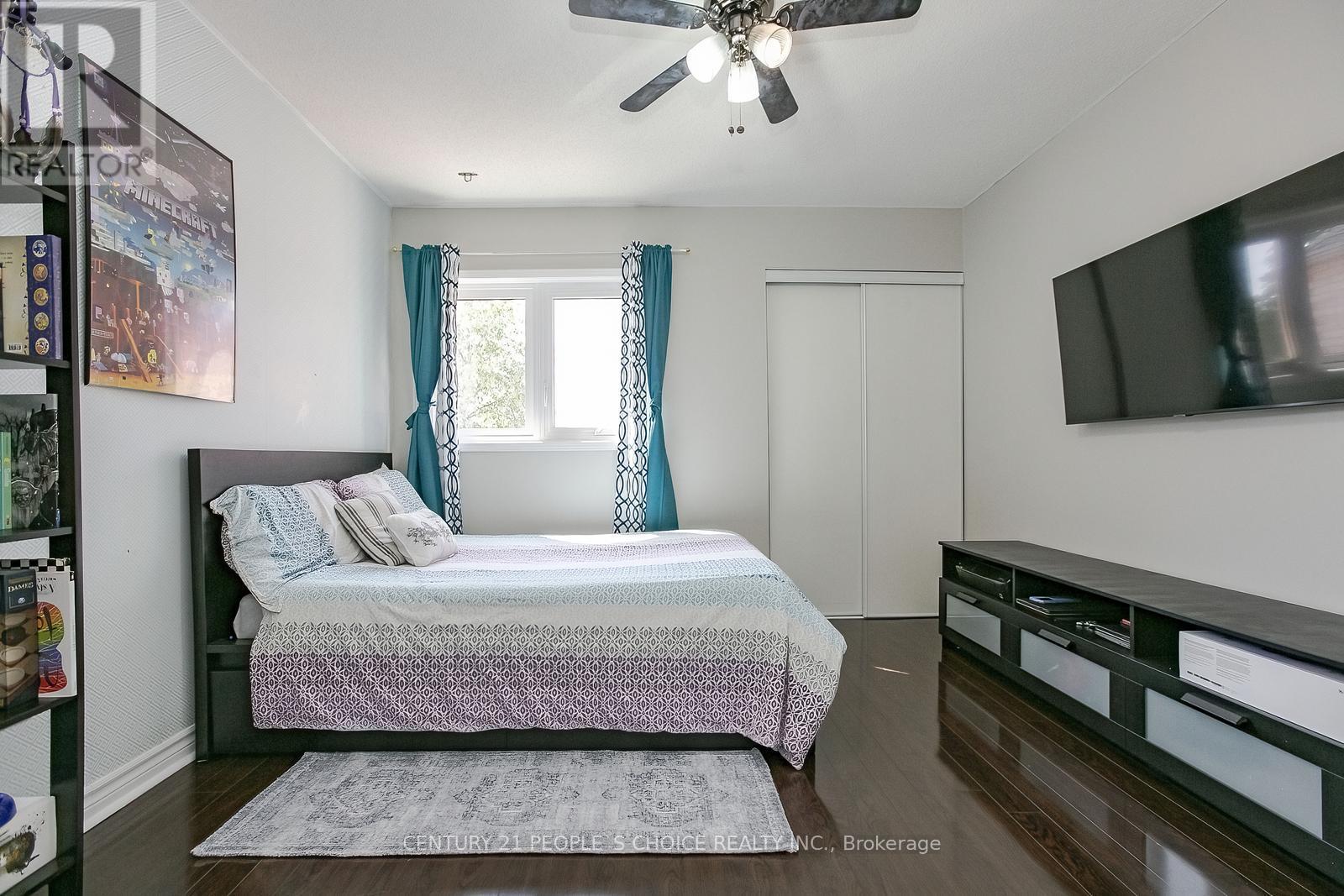 Photo 38 of 27 Caruso Drive, Brampton ON