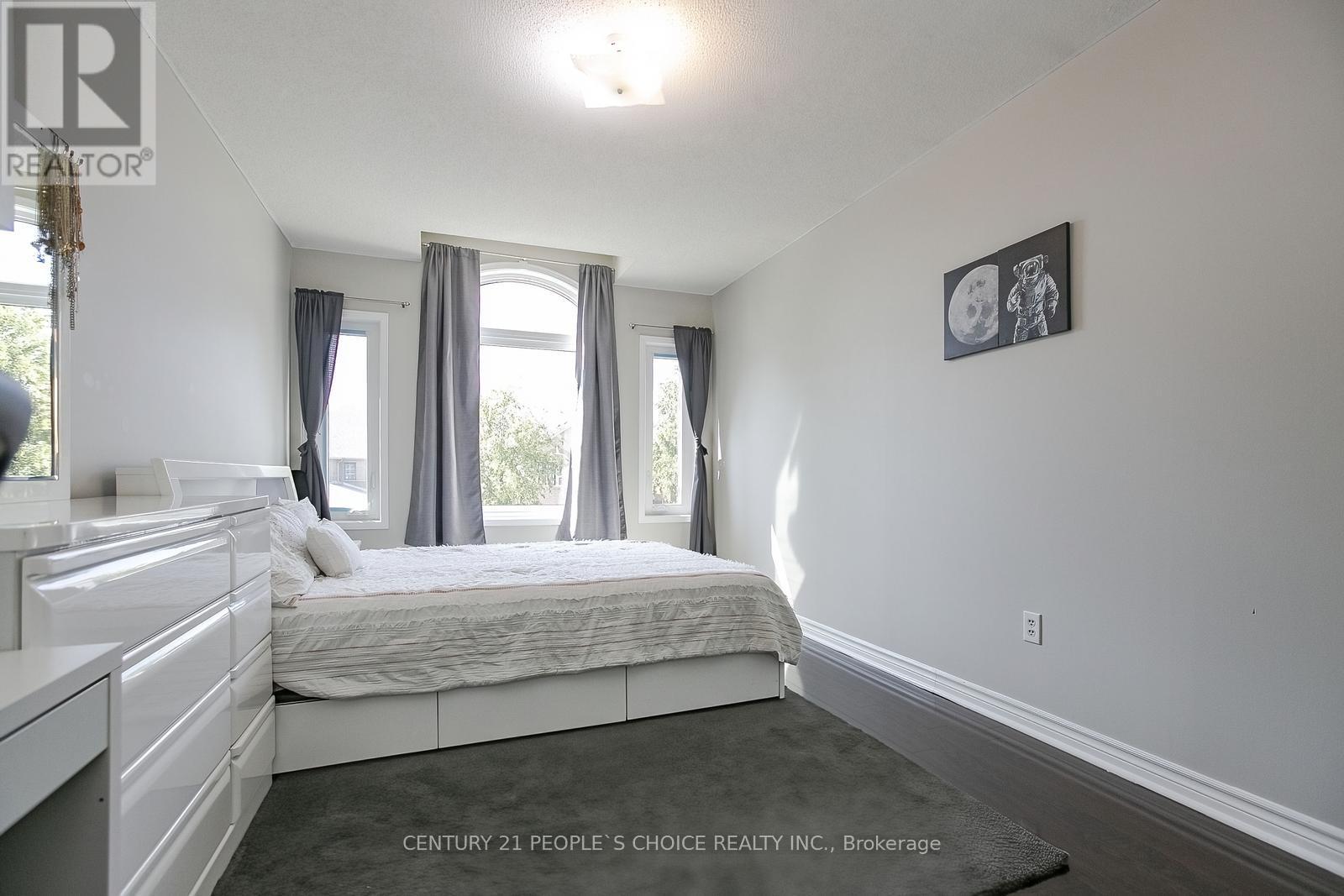 Photo 44 of 27 Caruso Drive, Brampton ON