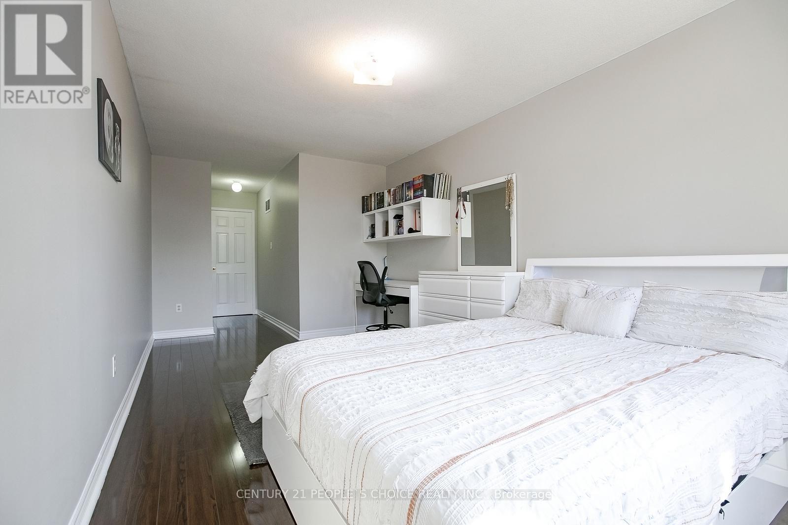 Photo 45 of 27 Caruso Drive, Brampton ON