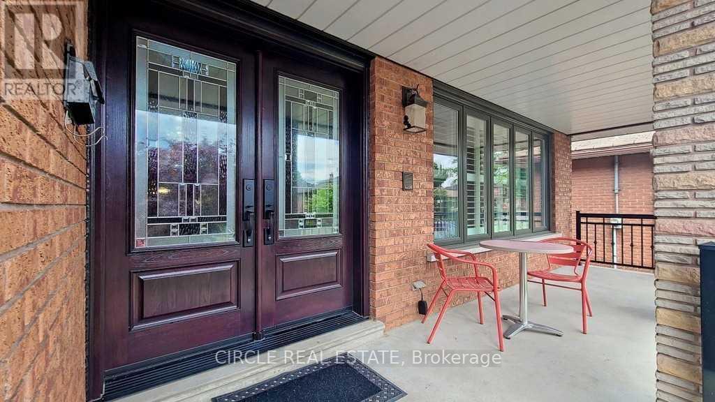 Photo 16 of 18 Rosemeade Avenue, Toronto ON