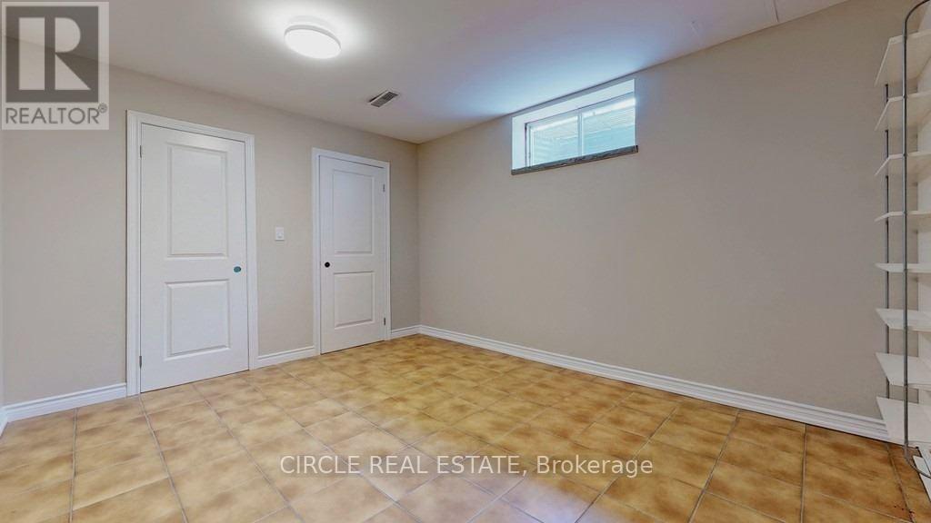 Photo 37 of 18 Rosemeade Avenue, Toronto ON