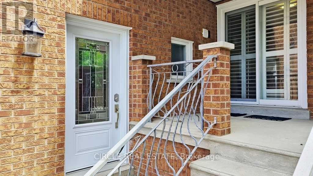 Photo 5 of 18 Rosemeade Avenue, Toronto ON