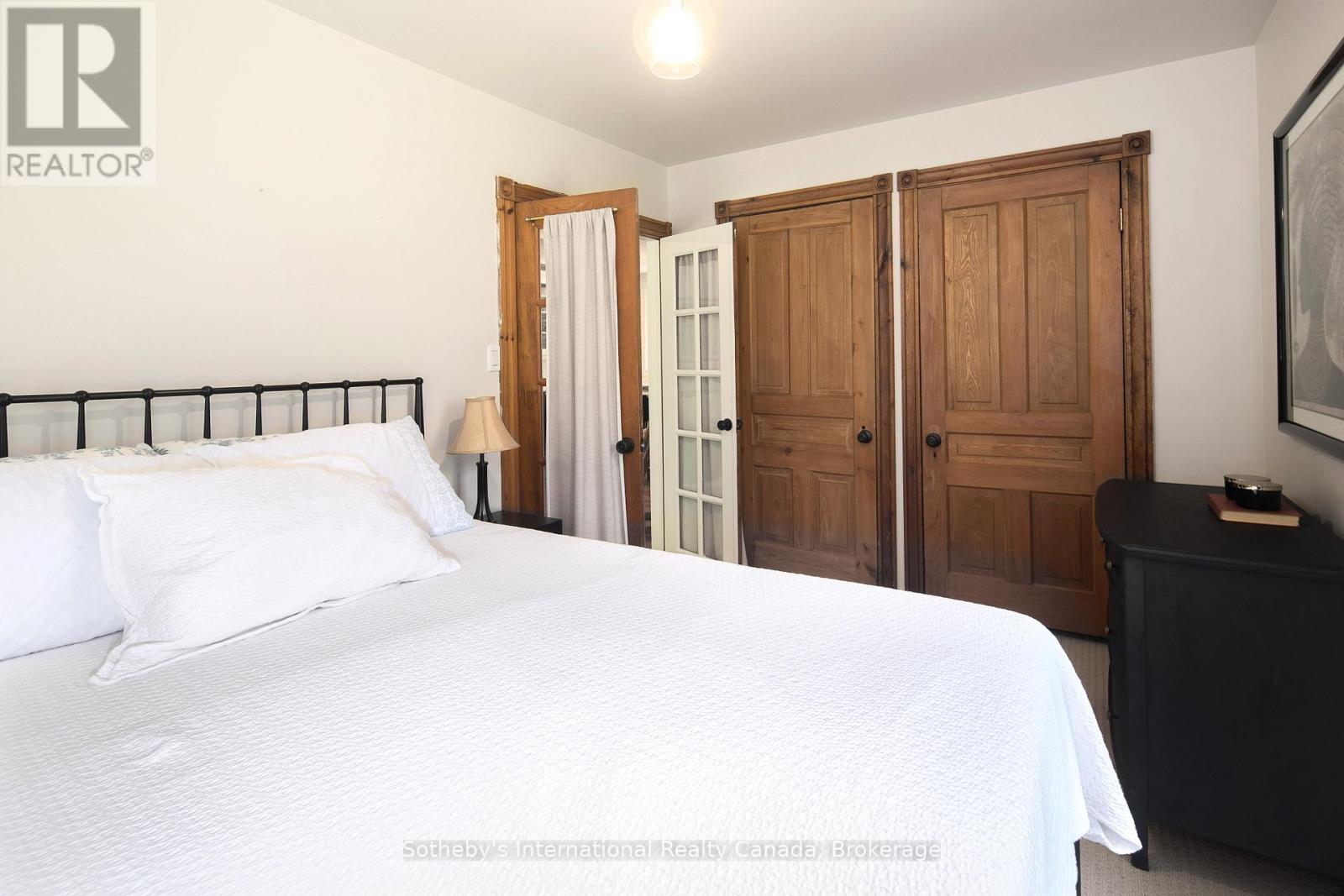 Photo 39 of 119 Matilda Street, Blue Mountains ON