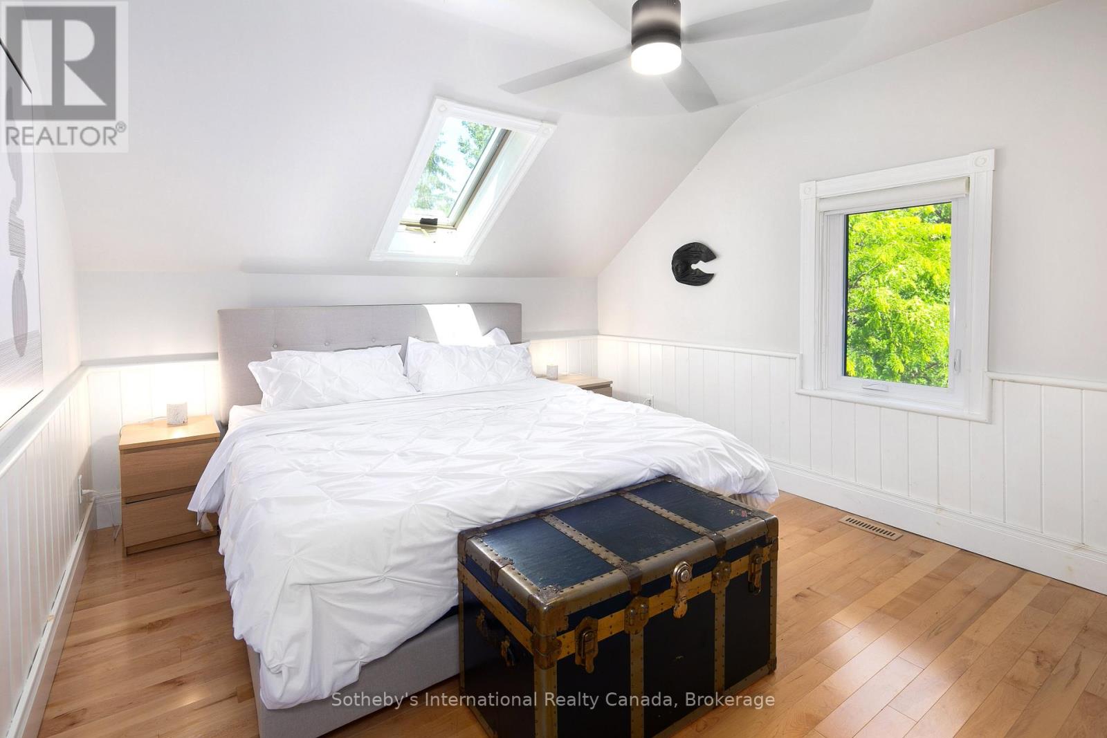 Photo 44 of 119 Matilda Street, Blue Mountains ON