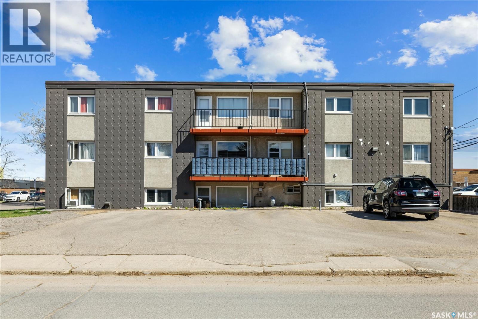 Photo 13 of 18 405 Lorne Street N, Regina SK
