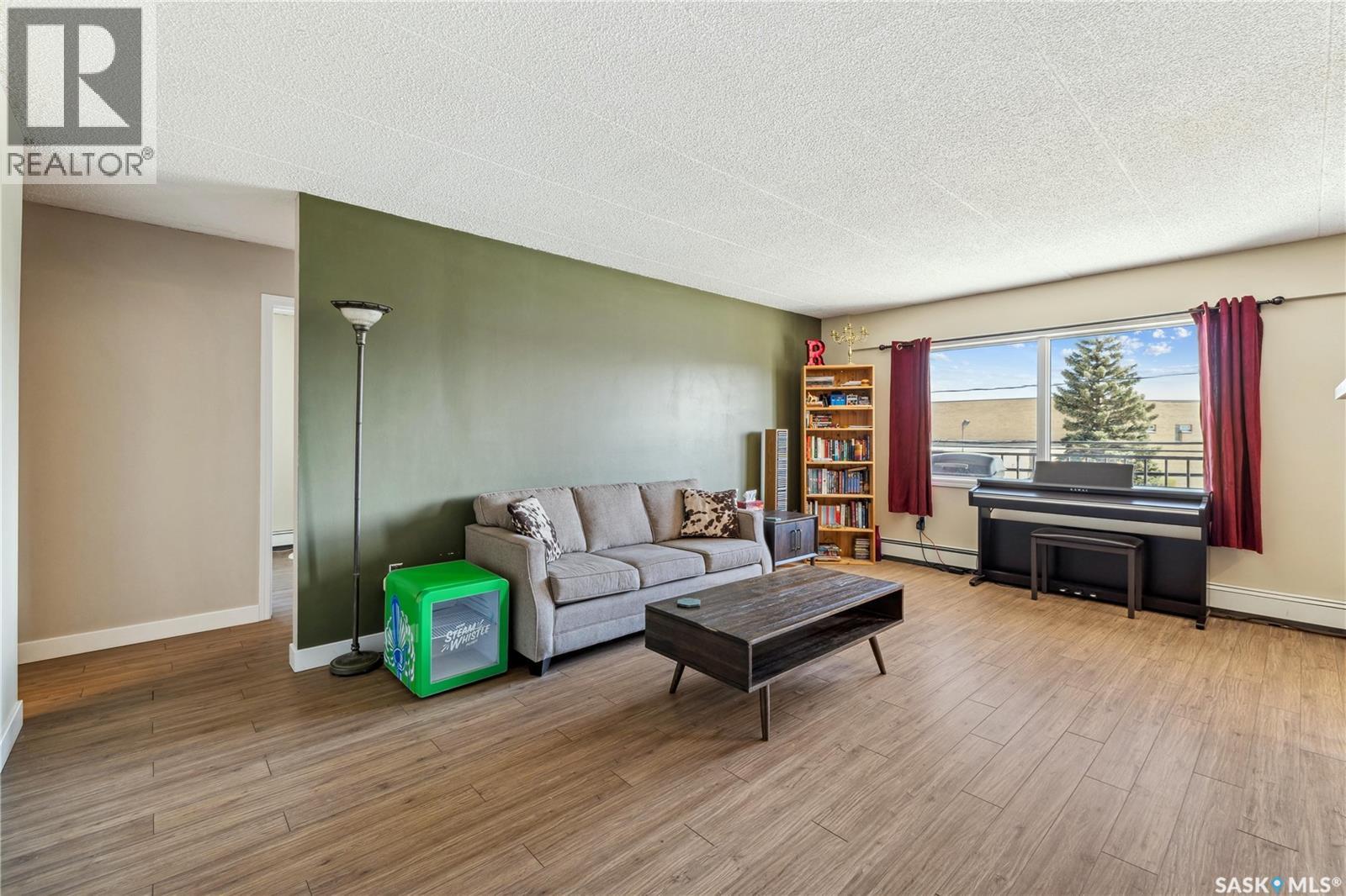 Photo 16 of 18 405 Lorne Street N, Regina SK