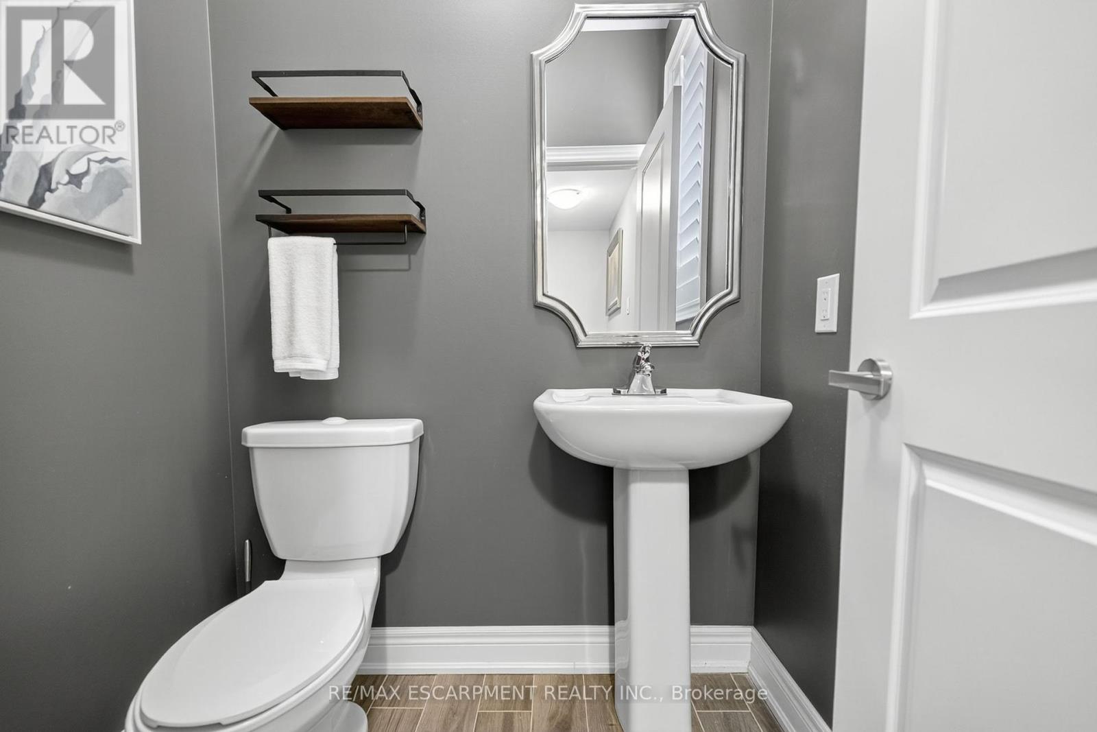 Photo 19 of 117 Wimberly Avenue, Hamilton ON