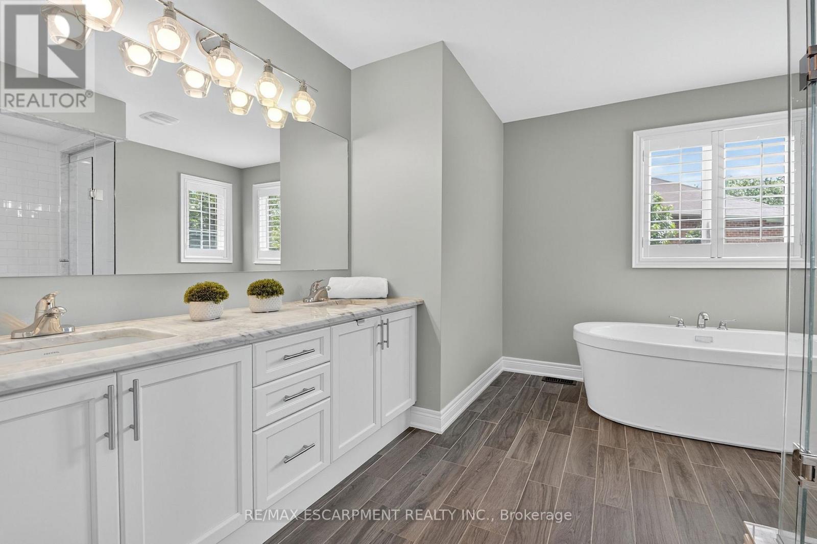 Photo 22 of 117 Wimberly Avenue, Hamilton ON