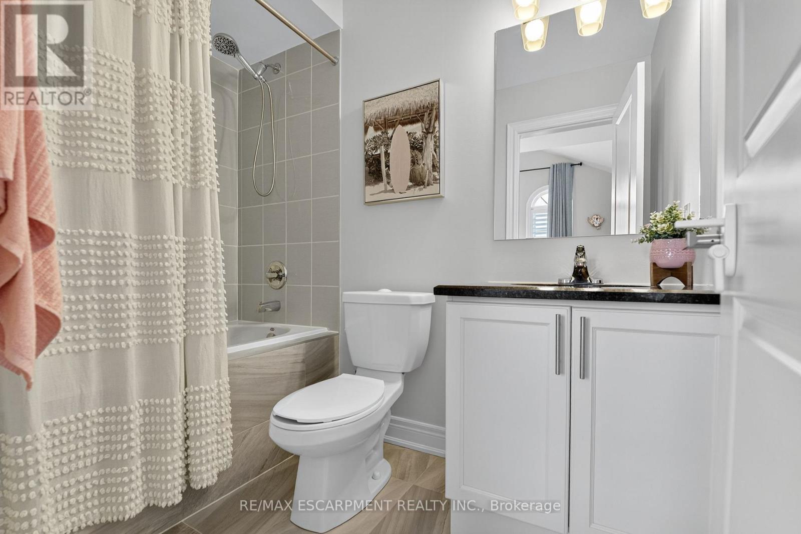 Photo 26 of 117 Wimberly Avenue, Hamilton ON