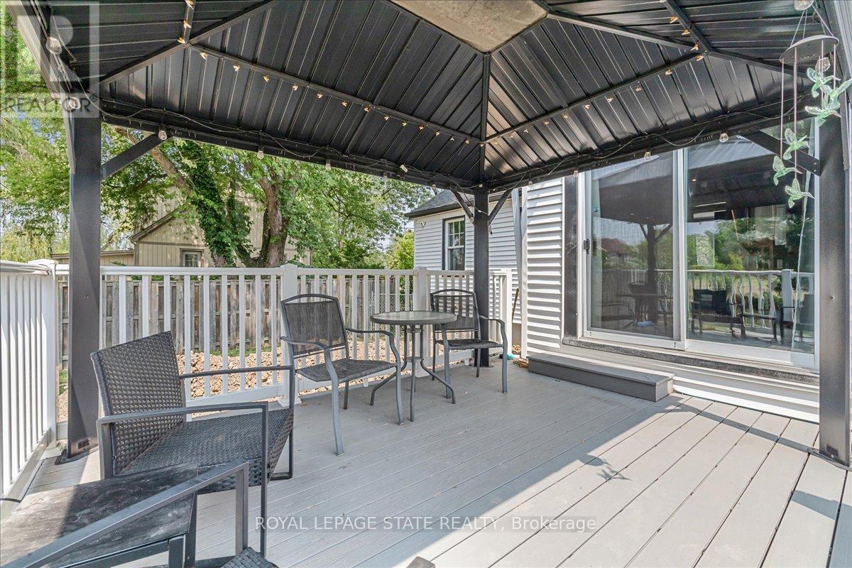 Photo 22 of 1591 Merrittville Highway, Thorold ON