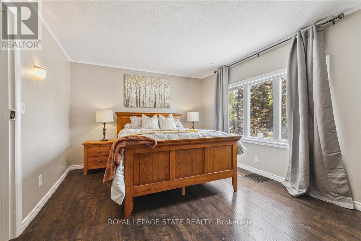Photo 3 of 1591 Merrittville Highway, Thorold ON