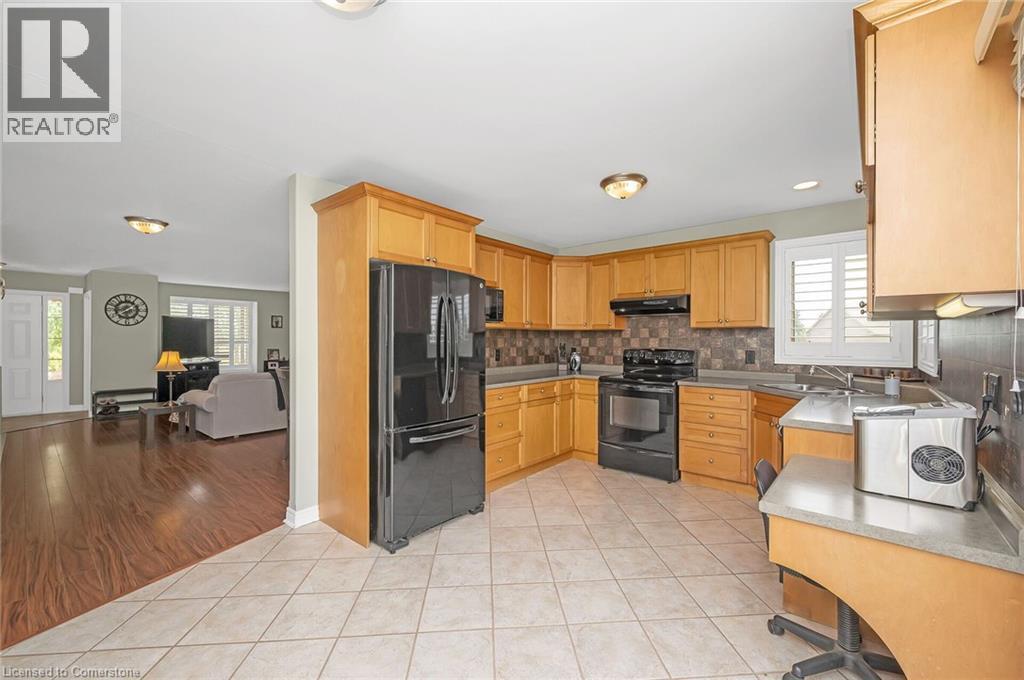 Photo 28 of 307 Brant County Rd 18, Brantford ON