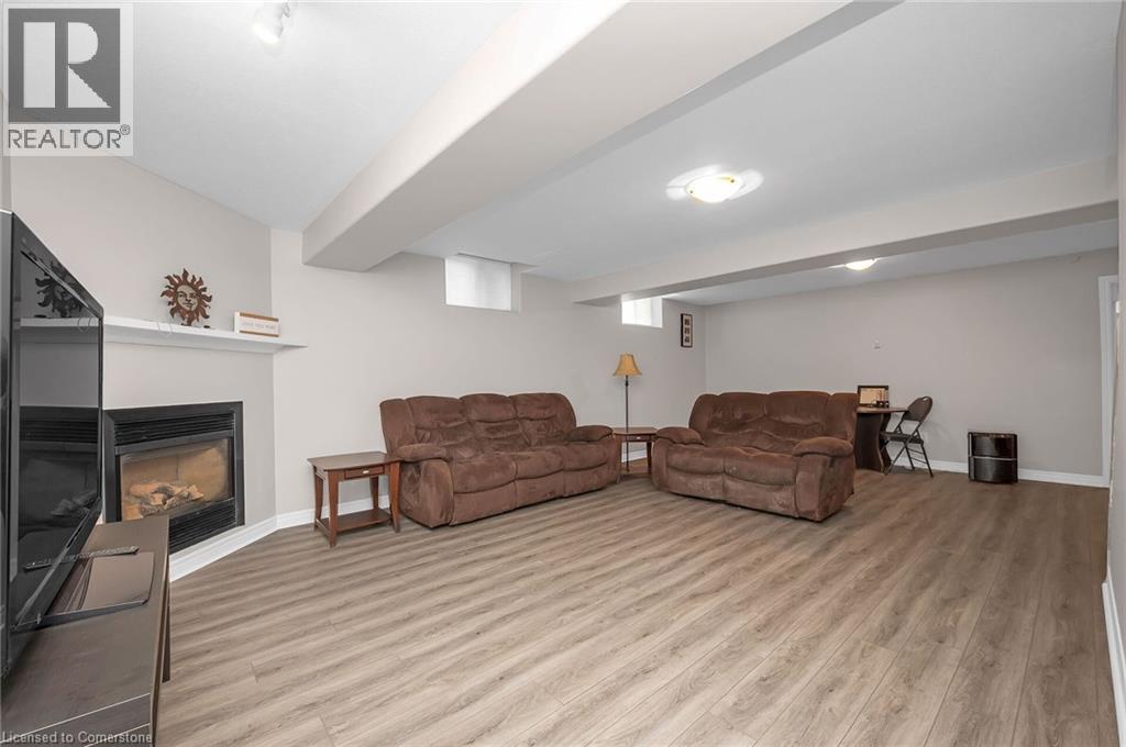Photo 27 of 307 Brant County Rd 18, Brantford ON
