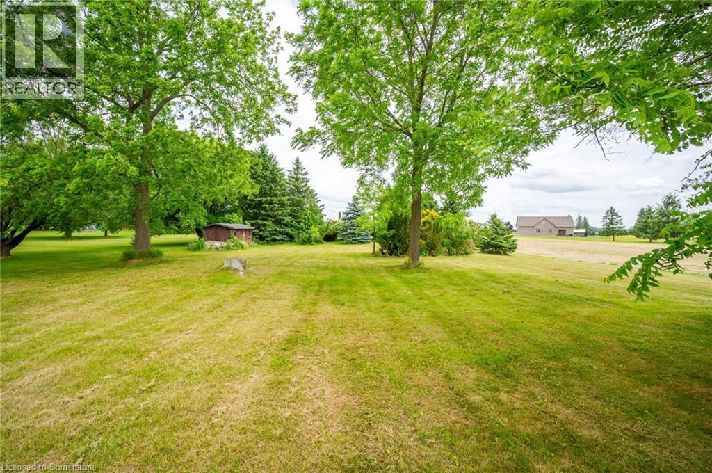 Photo 30 of 307 Brant County Rd 18, Brantford ON