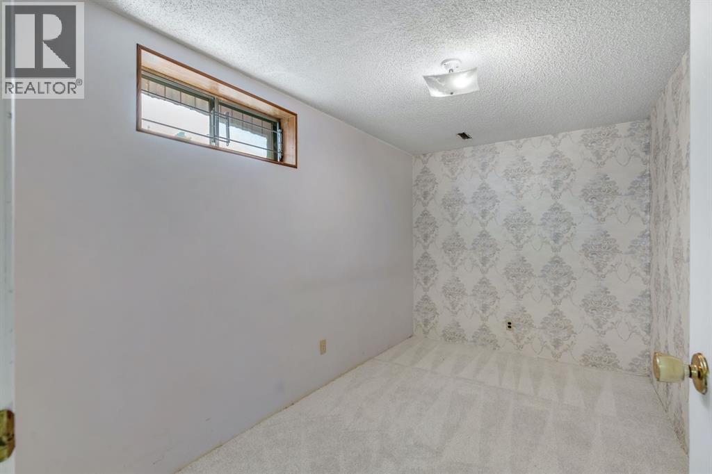 Single Family House Bungalow for Sale in  Falshire Way NE Falconridge Calgary 