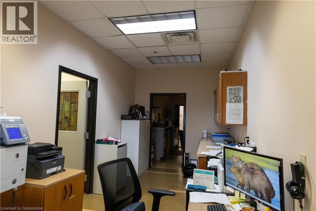 Photo 22 of 347 Colborne Street, Brantford ON