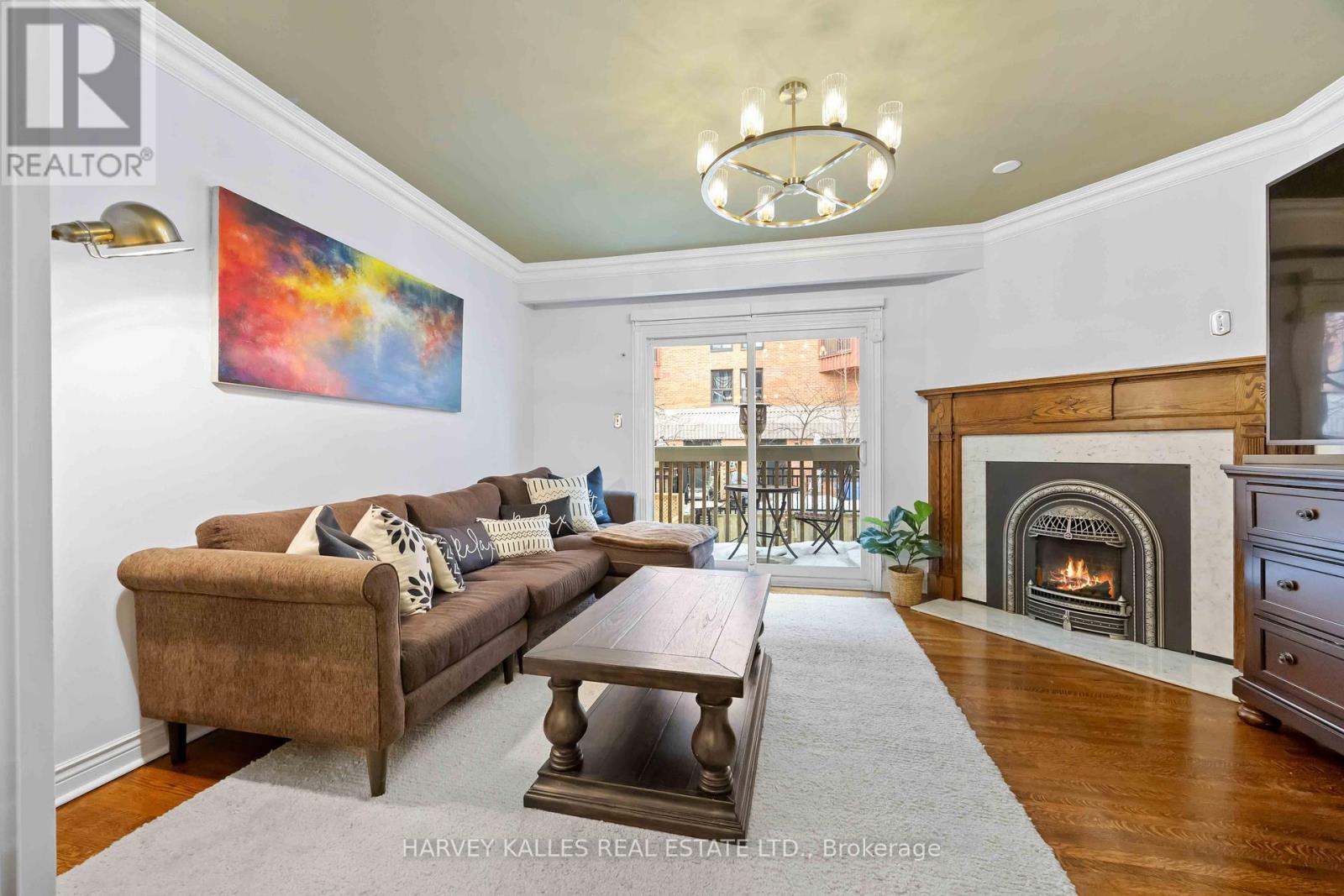 Photo 6 of 576 Ontario Street, Toronto ON