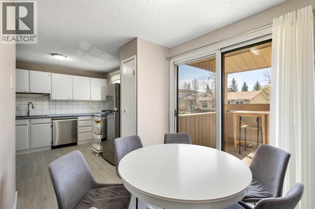 Single Family House 4 Level for Sale in  Beacham Way NW Beddington Heights Calgary 