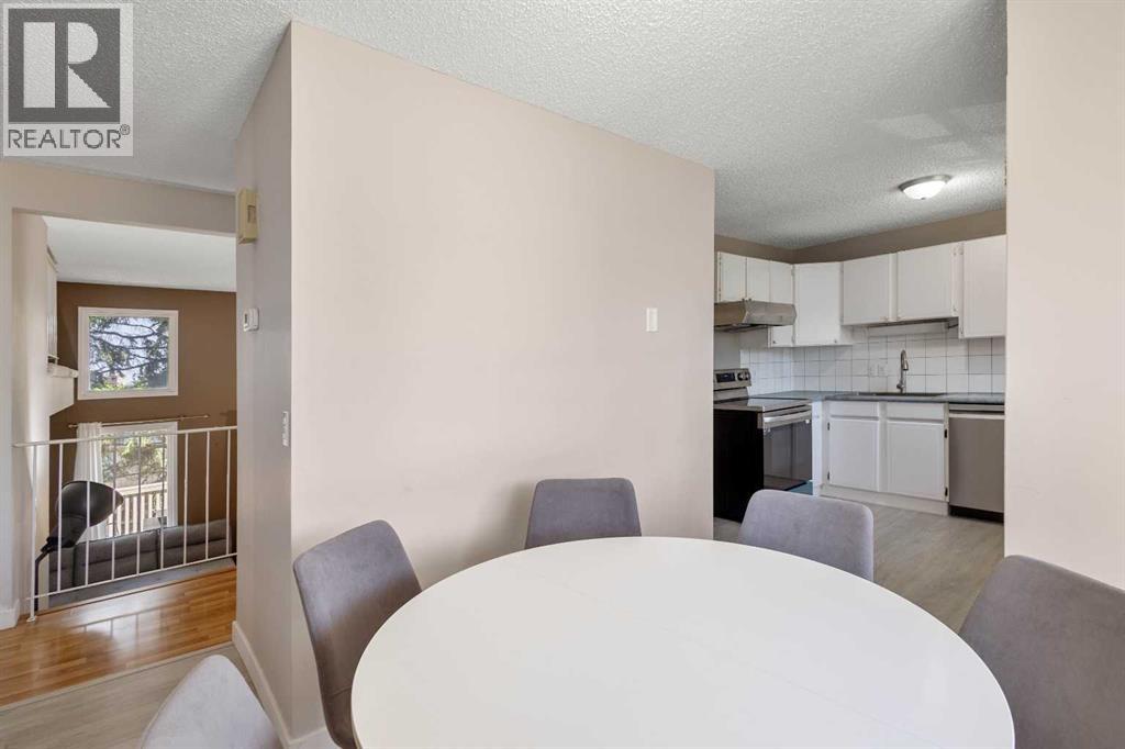 Single Family House 4 Level for Sale in  Beacham Way NW Beddington Heights Calgary 